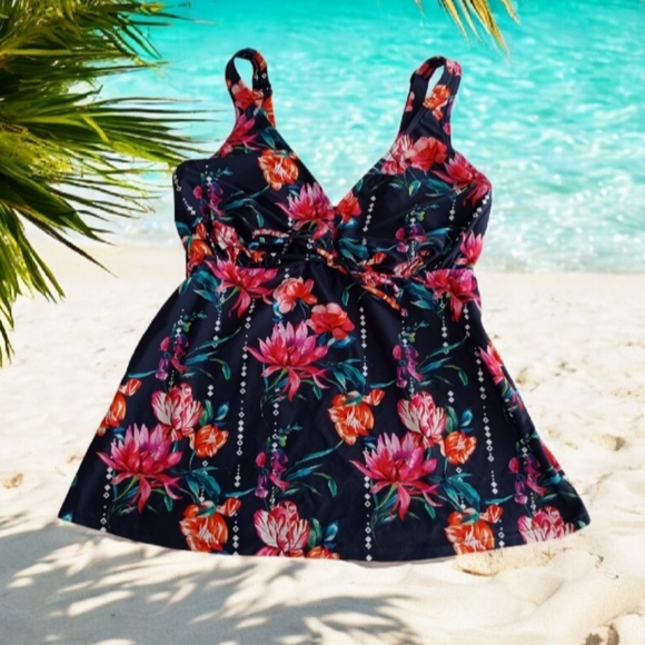 VENUS Other - VENUS Sunseeker Floral Drop Tankini Swim Top, size 6